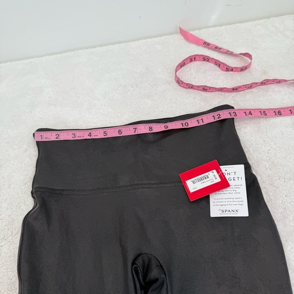 SPANX Faux Leather leggings size M - Picture 6 of 10